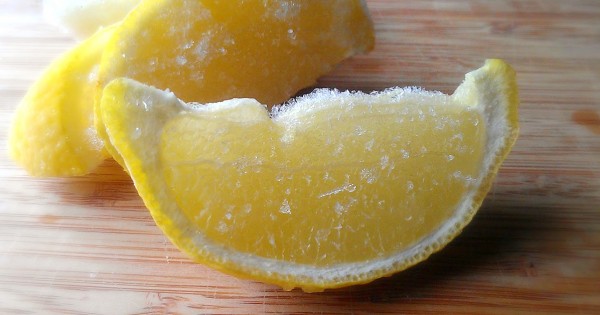 вот-почему-стоит-замораживать-лимоны-узнав-причину-ты-будешь-делать-так-всегда-1