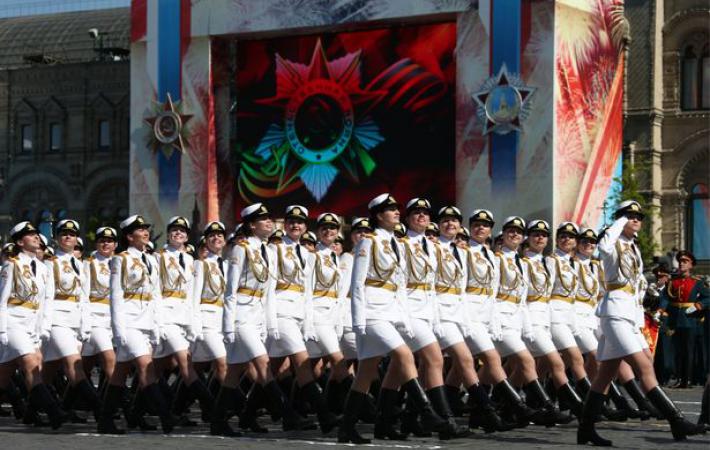 Female-servicemen-of-the-Military-University-of-the-Russian-Ministry-of-Defence-march